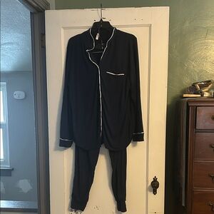 Lively Midnight Pajama Set with Ivory Accents